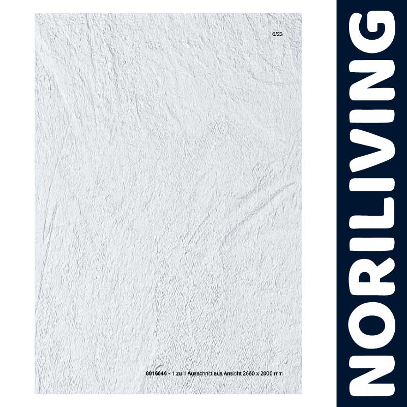 NORILIVING Wandverkleidung aus weißem Holzfurnier Detailansicht einer weißen Holzfurnier-Wandverkleidung von NORILIVING mit sichtbarer Struktur