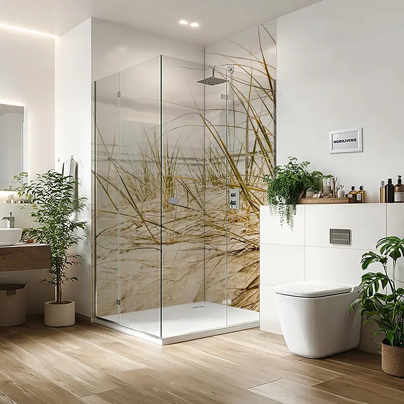 Badezimmer mit Duschkabine und Strandgras-Motiv