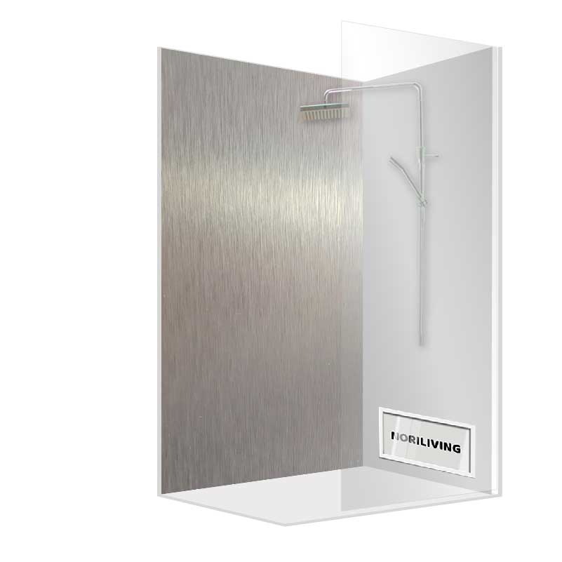 Moderne Duschkabine aus Glas mit hochwertiger Metallrückwand Elegante Duschkabine mit Glaswänden und metallener Rückverkleidung